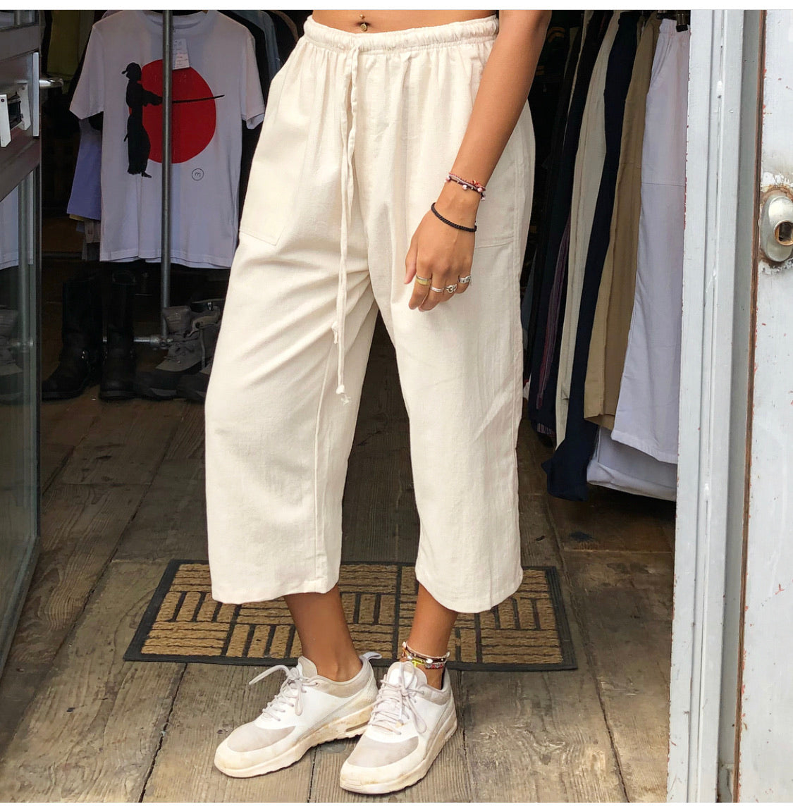 Unisex One Size Cropped Cotton Trousers