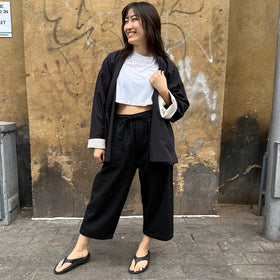 Unisex One Size Cropped Muang Cotton Trousers