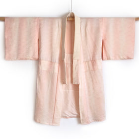 Vintage pink silk kimono - front